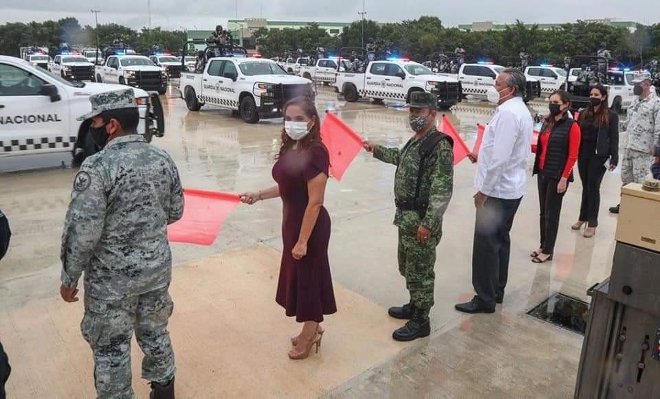 En Isla Mujeres, autoridades de los tres niveles de gobierno dieron el banderazo de salida de el Batallón de Seguridad Turística en Quintana Roo. Foto Tomada del Twitter @GN_MEXICO_