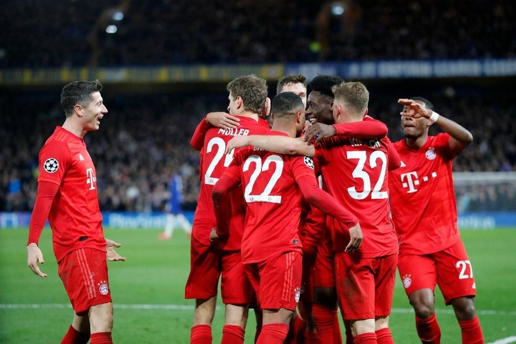 Los jugadores del Bayer Munich festejan uno de sus goles. Foto Ap