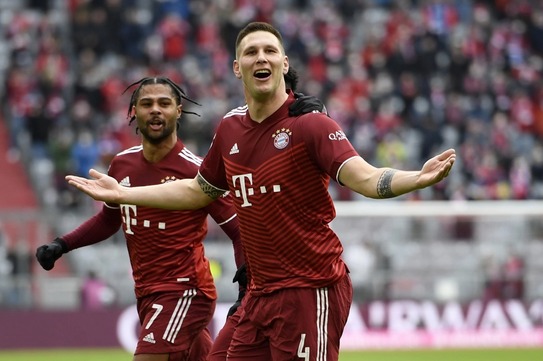 Niklas Süle adelantó al Bayern Múnich al minuto 18. Foto Ap