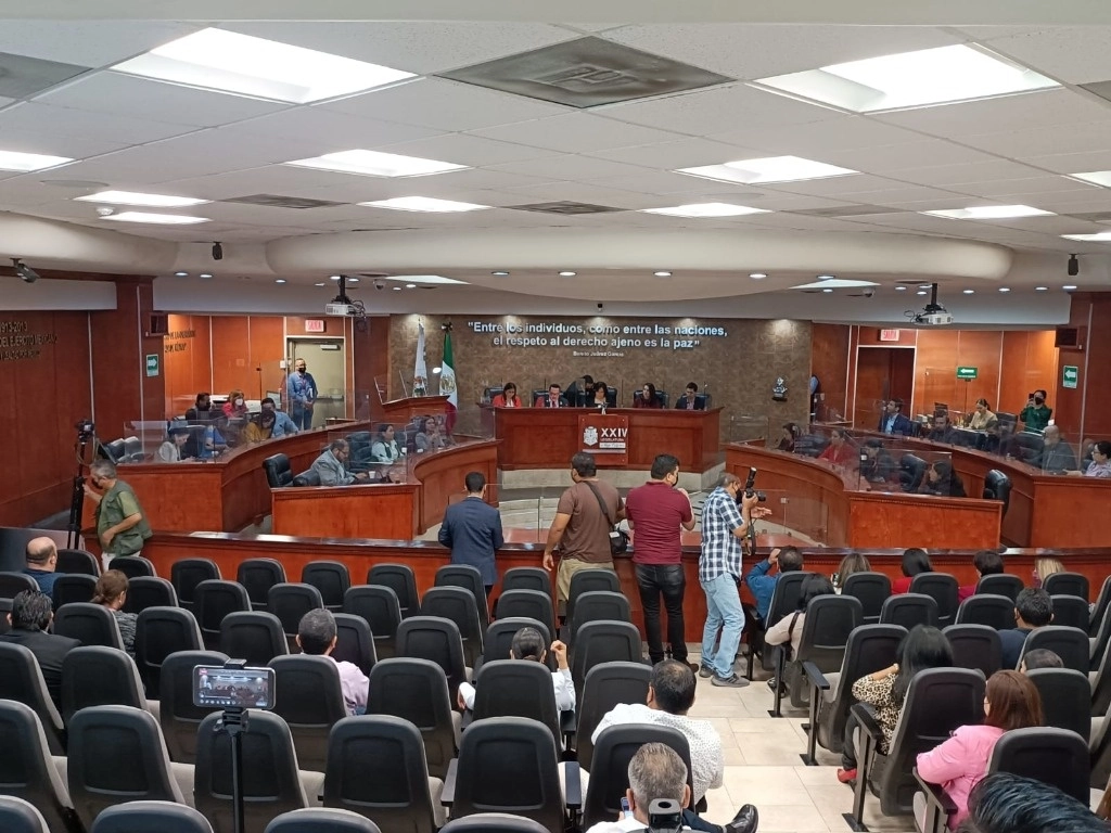 Sesión de trabajo en el Congreso de Baja California. Foto Tomada del Twitter @congresobc