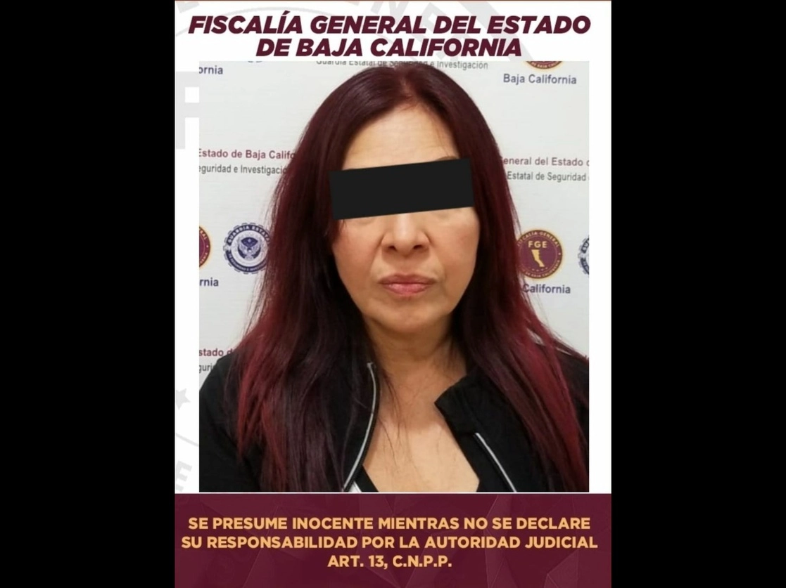 Detención de Consuelo Dalila. Imagen difundida por la FGR