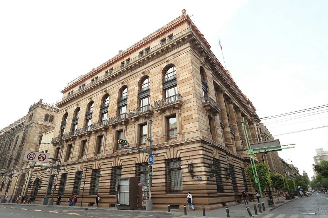 Sede del Banco de México en la capital del país. Foto Luis Castillo / Archivo