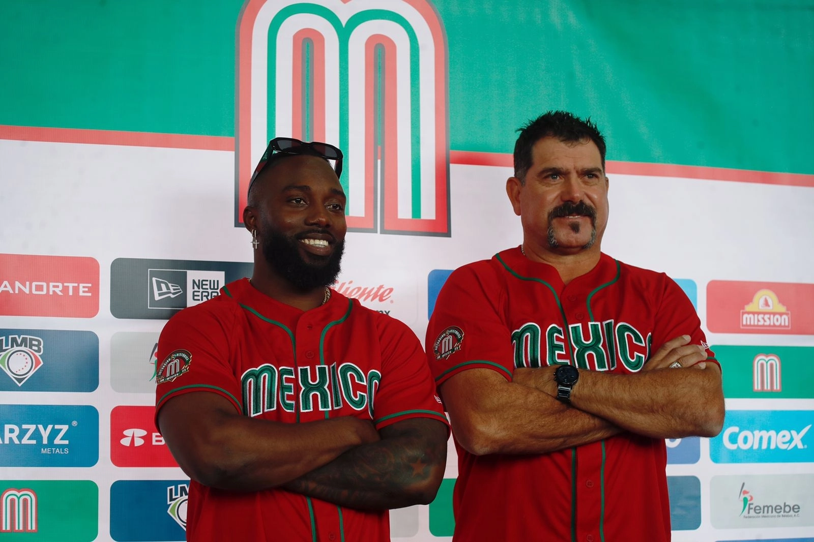 "El Beisbol mexicano está en su máxima plenitud, desde Fernando Valenzuela no había un crecimiento así", dijo Benjamín Gil (der.), el 2 de noviembre de 2023. A su lado, el jugador Randy Arozarena. Foto Cristina Rodríguez