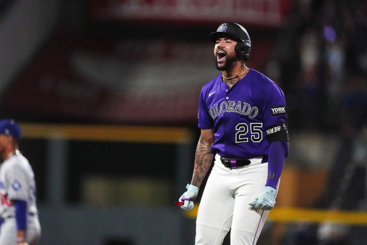 Los Rockies extendieron su racha de victorias a cuatro juegos. Con un récord de 36-89, Colorado necesita ganar seis de sus últimos 37 juegos. Foto 