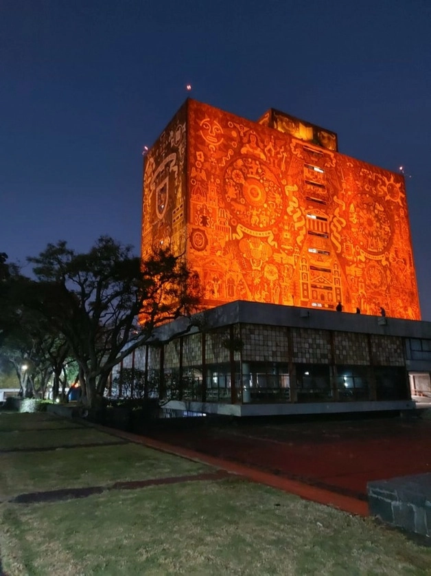 Perspectiva de la Biblioteca Central de la Universidad Nacional Autónoma de México. Foto Cortesía UNAM