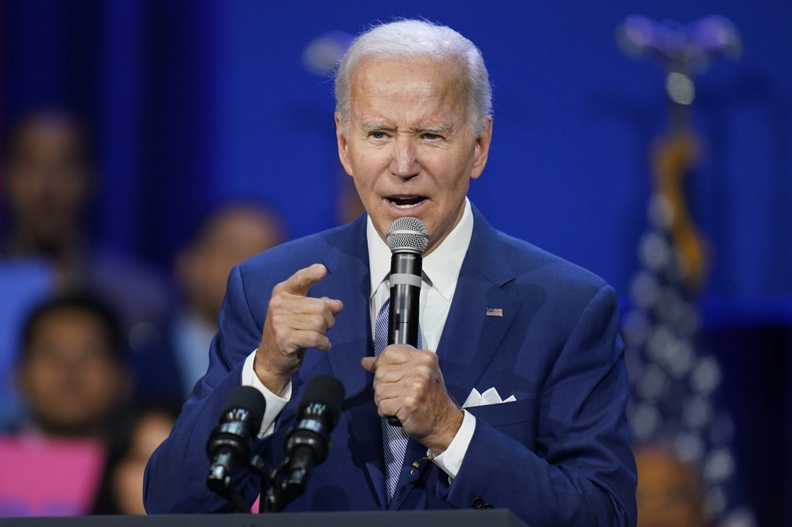 El presidente estadunidense, Joe Biden, anunciará hoy la liberación de 15 millones de barriles de petróleo de la reserva estratégica de Estados Unidos. Foto Ap / Archivo
