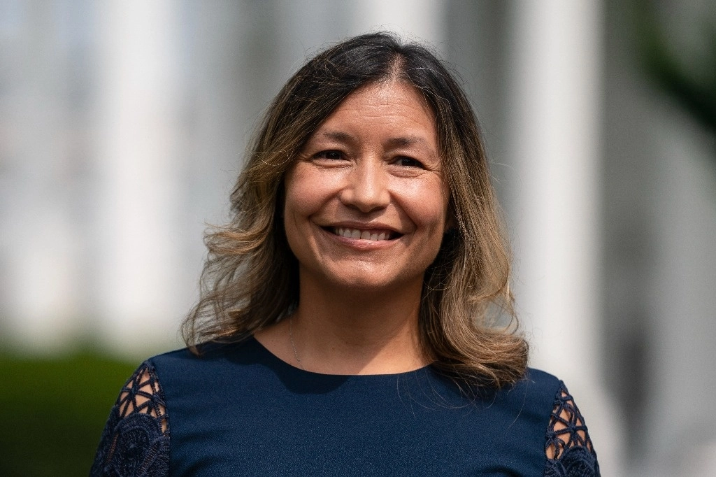 Julie Chávez Rodríguez será directora de la campaña de relección presidencial de Joe Biden. Foto Ap 
