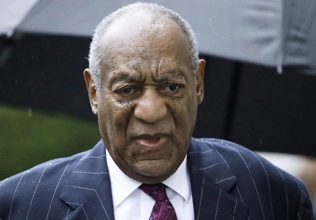 Aunque sólo fue juzgado por la agresión sexual hacia una persona, Bill Cosby fue acusado por más de 60 mujeres. Foto Ap