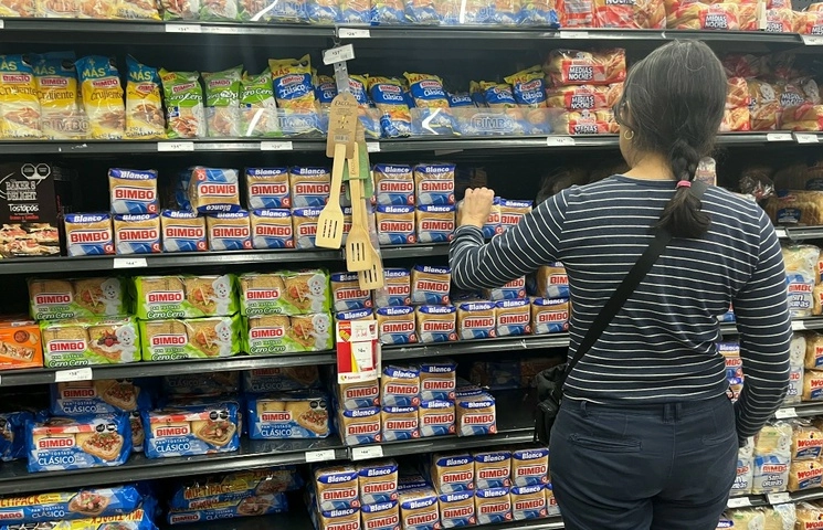 La inflación es una de las razones principales de los aumentos en los precios de Bimbo, señaló la Anpec. Foto Víctor Camacho / Archivo
