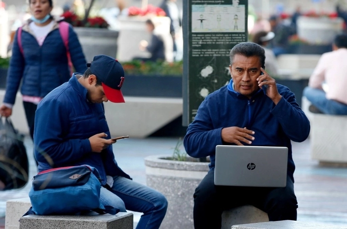 La proliferación en redes sociales y en aplicaciones de mensajería de clubes de inversión o de promesas de rendimientos extraordinarios trastoca la confianza en el sistema financiero mexicano, por lo que María Ariza, directora general de la Bolsa Institucional de Valores (Biva), pidió cerrar filas, --autoridades y todo el ecosistema bursátil--, para la prevención de fraudes y estafas.

