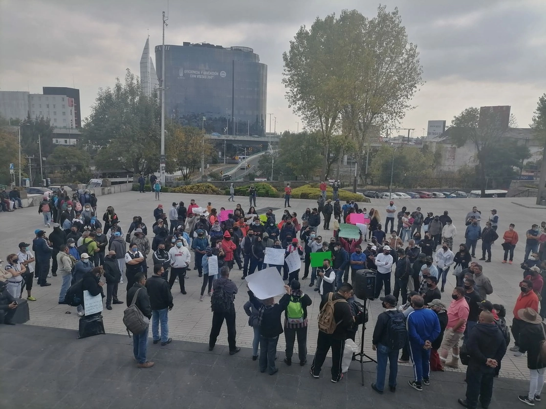 Varios de los inconformes indican que el municipio les adeuda entre cinco y ocho sueldos, el 25 de noviembre de 2021. Foto La Jornada