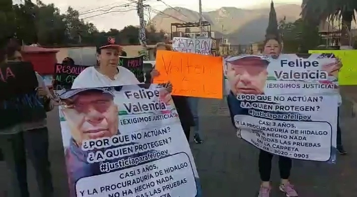 En el lugar también se manifestaron familiares de Felipe Valencia Sarmiento, asesinado el 24 de noviembre de 2020. Foto Ricardo Montoya