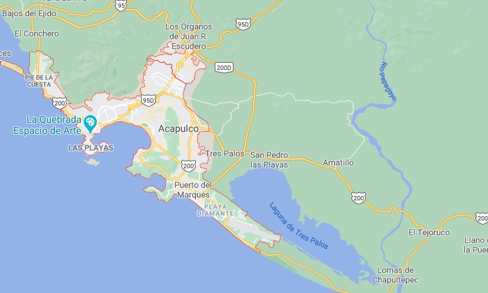 Pobladores de El Paraíso-Lomas de Chapultepec, bloquearon la carretera Barra Vieja-Lomas de Chapultepec, al oriente de Acapulco, para protestar por un intento de desalojo. Imagen tomada de Google Maps