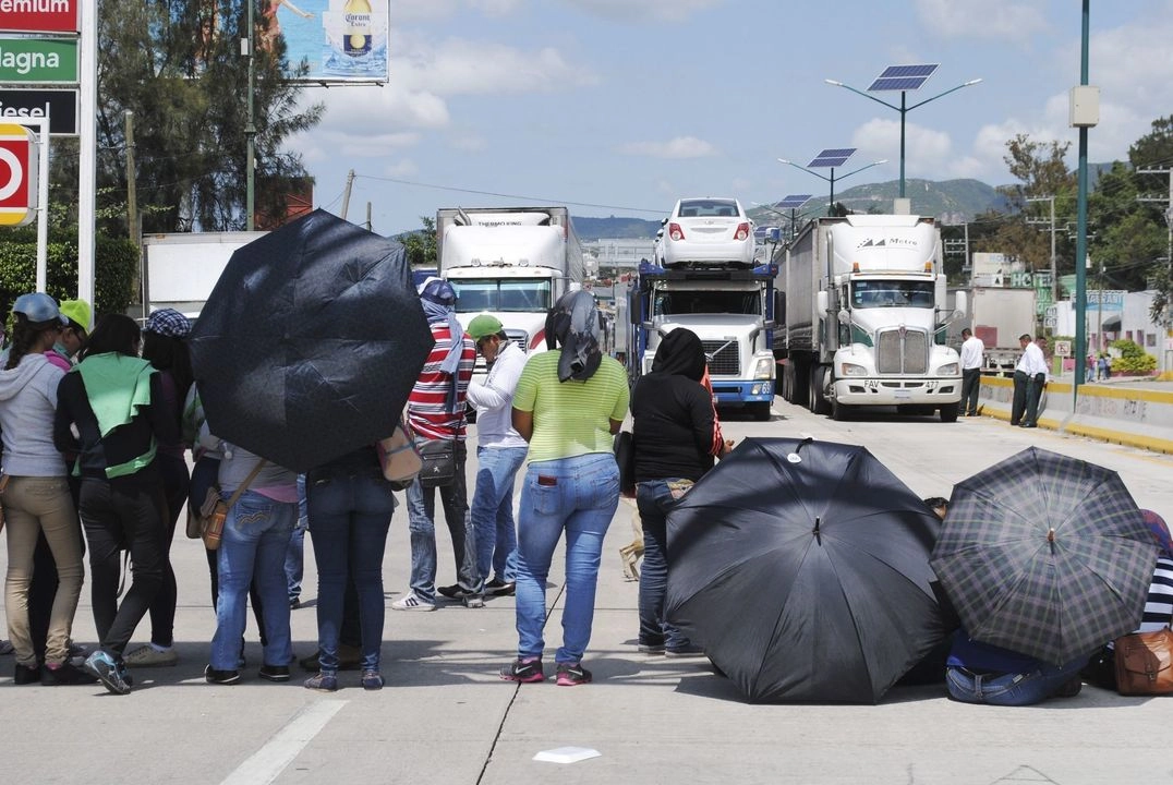 habitantes del poblado de Xaltianguis y de las zonas rurales de Acapulco, Guerrero, señalan que ha comenzado a decaer el hospital básico comunitario construido en el trienio 2002-2005. Foto 