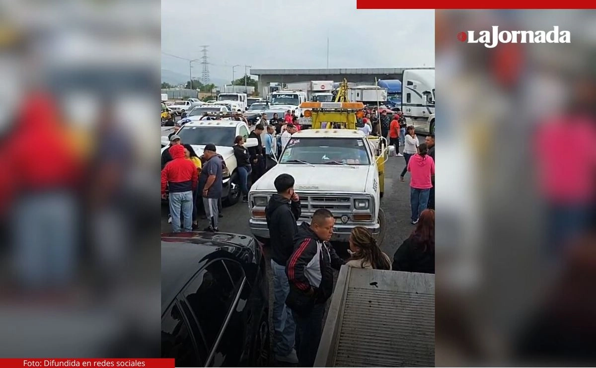 Transportistas durante seis horas bloquearon parcialmente las autopistas México-Querétaro, México-Pachuca y Arco Norte, para exigir la localización con vida de Bernardo Aldana. Foto 