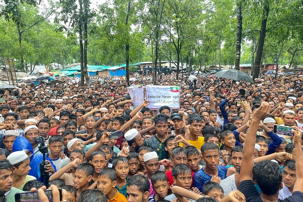 Refugiados rohingya durante una protesta, el 25 de agosto pasado en Ukhia. Foto Afp