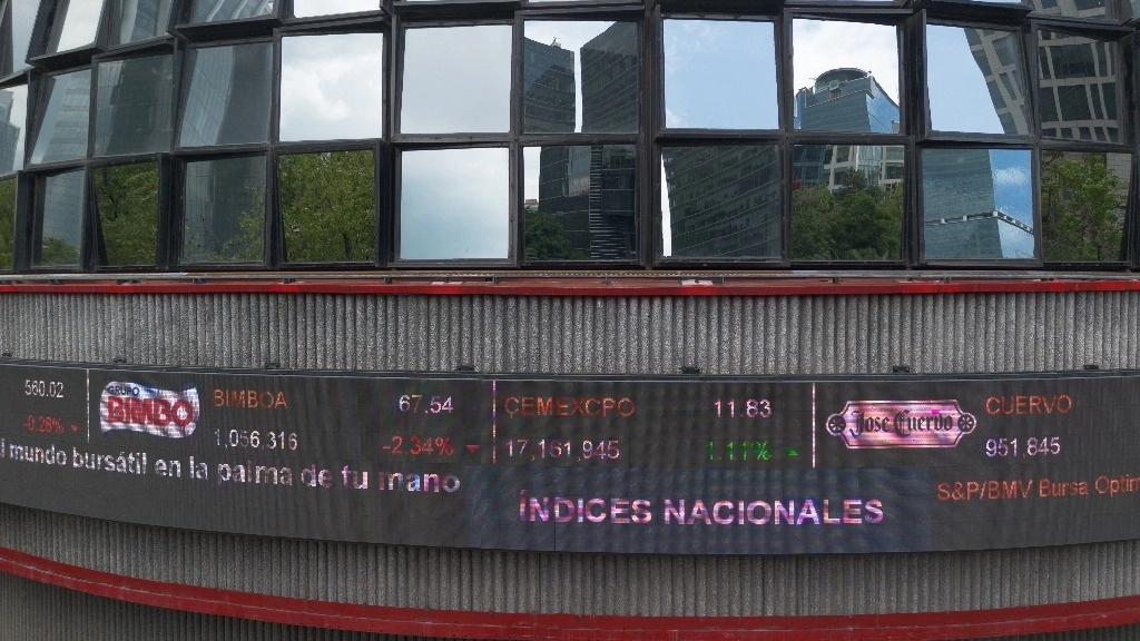 Sede de la Bolsa Mexicana de Valores en la capital del país, el 26 de julio de 2024. Foto Pablo Ramos