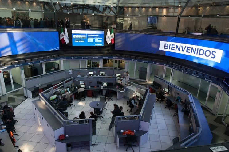 La Bolsa Mexicana de Valores cerró la última jornada de la semana con una ganancia del 0.42% Foto Cristina Rodríguez/ Archivo 