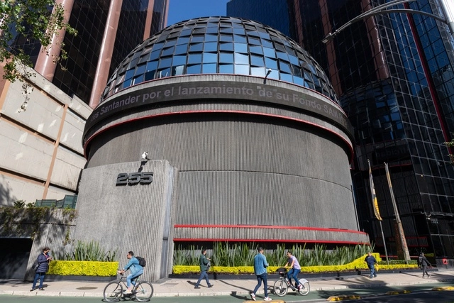 Instalaciones de la BMV en CDMX en imagen de archivo. Foto Pablo Ramos
