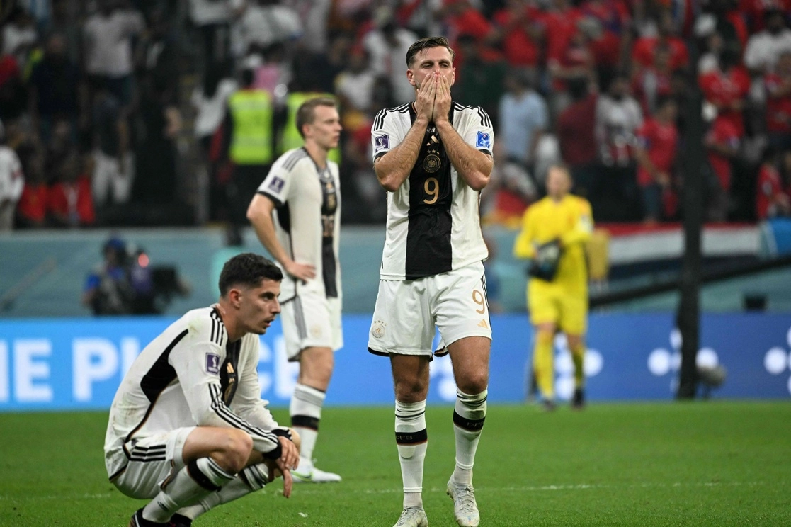 A pesar de imponerse a Costa Rica, jugadores de la 'Mannschaft' lamentan su eliminación del torneo. Foto Afp



