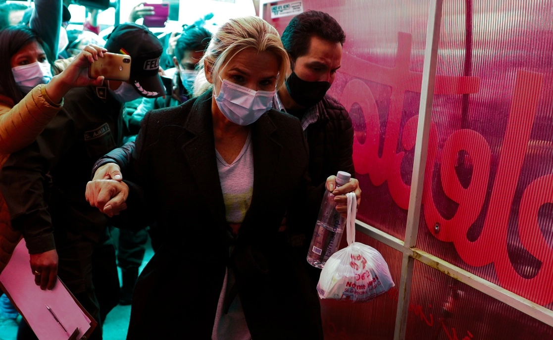 Con la ayuda béliza, Jeanine Añéz  (en imagen) consolidó el golpe de Estado. Foto Ap/ archivo