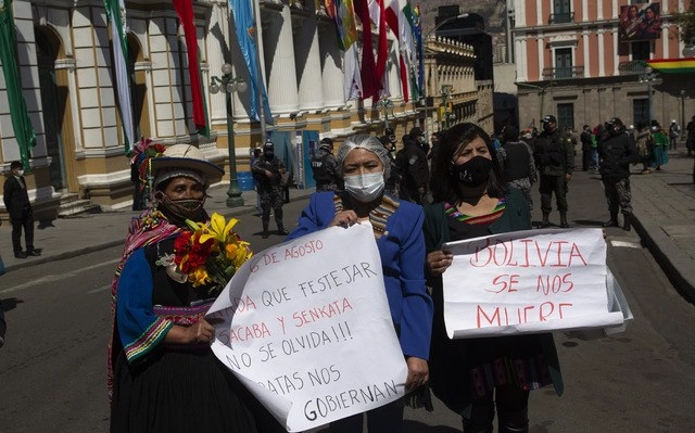 Con ceremonias austeras y reclamo popular, Bolivia conmemora su aniversario patrio. Foto Ap