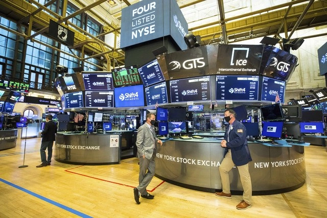 Las bolsas europeas cerraron este martes con caídas, temerosas antes de una reunión de la Reserva Federal estadunidense. Foto New York Stock Exchange vía Ap