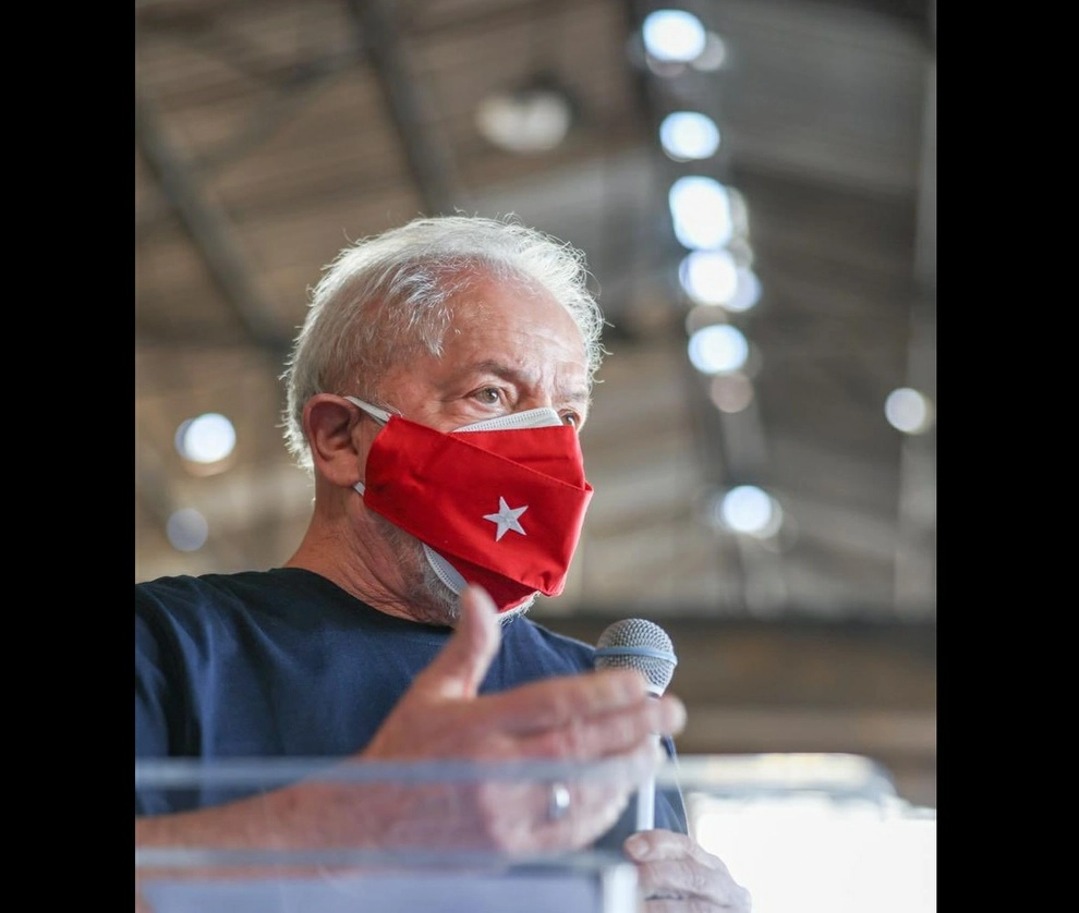 Luiz Inácio Lula da Silva, ex mandatario de Brasil marcha al frente de las preferencias electorales rumbo a las elecciones de 2022. Foto Tomada del Twitter @LulaOficial

