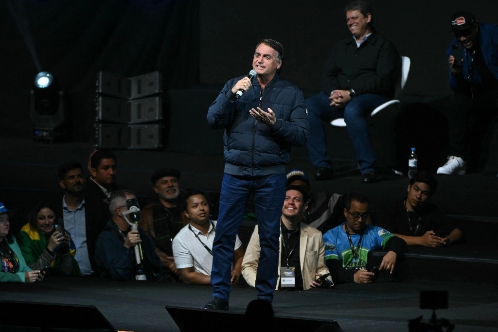 El expresidente brasileño (2019-2023) Jair Bolsonaro habla durante la conferencia CPAC Brasil en Balneario Camboriu, estado de Santa Catarina, Brasil, el 6 de julio de 2024. Foto Afp