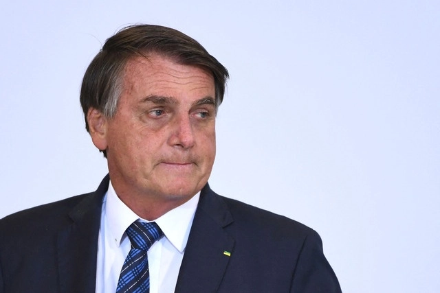 El presidente de Brasil, Jair Bolsonaro nombró a general retirado, Joaquim Silva e Luna al frente de Petrobras. Foto Afp
