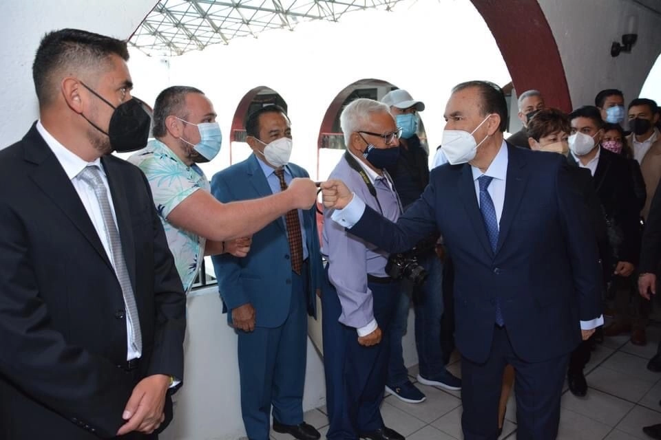 En la primera sesión del Cabildo de Atizapán de Zaragoza, el presidente municipal y los integrantes del Ayuntamiento, aprobaron este apoyo en el pago de impuesto para grupos vulnerables. Foto Gobierno Atizapán de Zaragoza