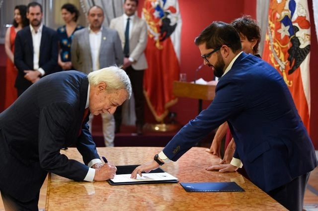 Se trata de personeros mal evaluados y/o que tenían un bajo nivel de conocimiento entre la población, inferior a 20 por ciento. Foto Afp