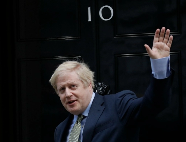 El ex primer ministro de Gran Bretaña, Boris Johnson, en el número 10 de Downing Street en Londres. Foto Ap 