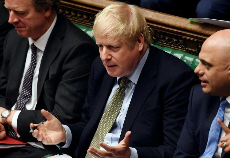 Boris Johnson, primer ministro de Gran Bretaña hizo el anuncio poco después que el primer ministro canadiense, Justin Trudeau. Foto Ap