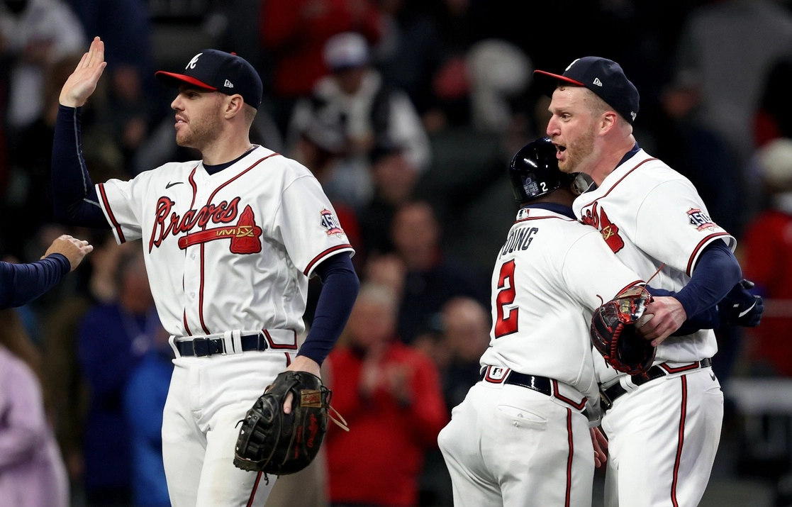 A los Bravos les falta un juego para sentenciar la serie. Foto Afp
