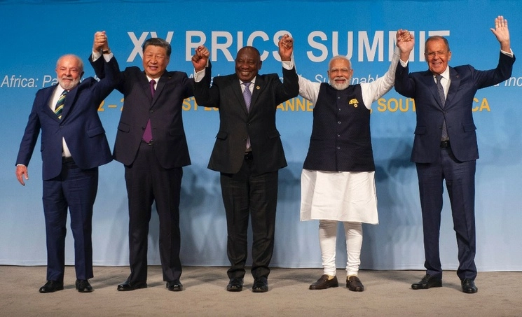 Los mandatarios de los BRICS (Brasil, Rusia, India, China y Sudáfrica), reunidos en una cumbre en Johannesburgo, acordaron la expansión del bloque, deseosos de extender su influencia global, el 23 de agosto de 2023. Foto Afp