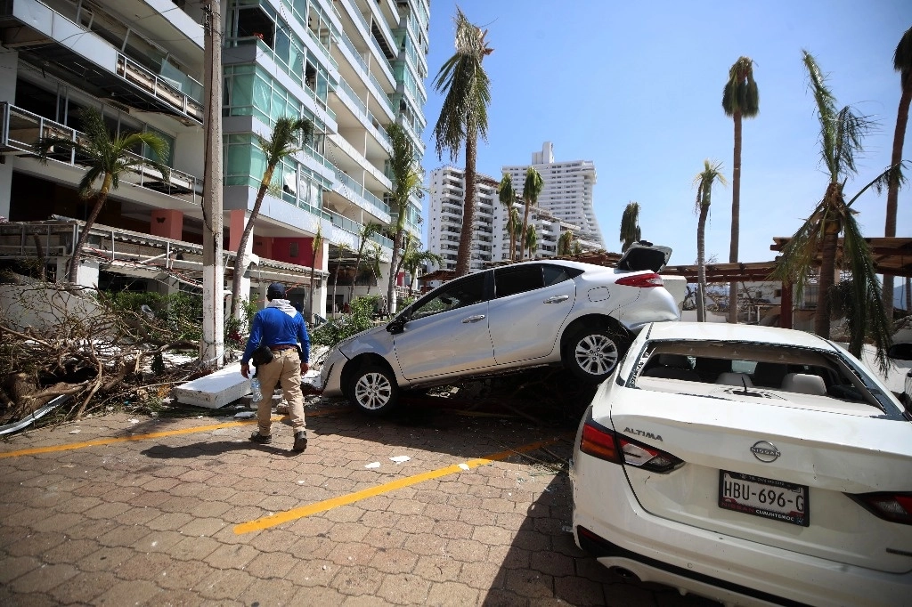 Estragos causados en Acapulco, Guerrero, tras el paso del huracán ‘Otis’. Foto Alfredo Domínguez 