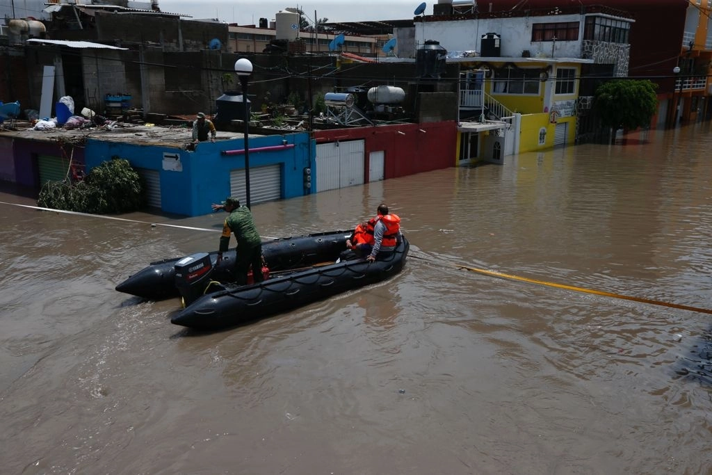 Labores de rescate y evacuación en diversas calles de Tula, Hidalgo, el pasado 8 de septiembre de 2021. Foto Alfredo Domínguez 