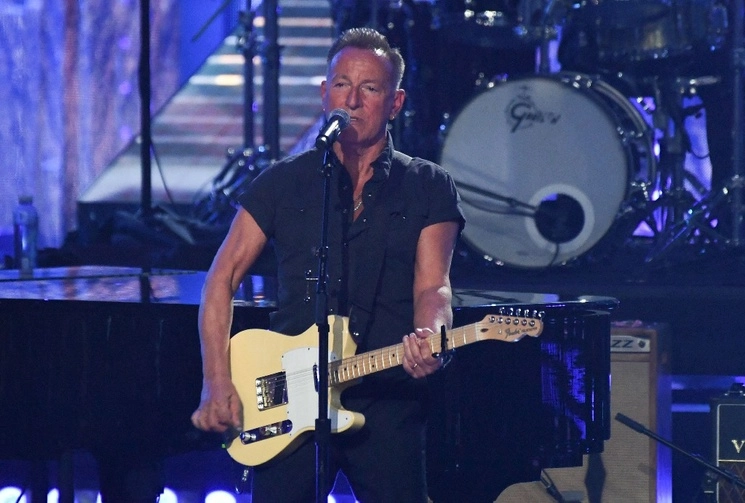 Bruce Springsteen repondrá en 2024 los conciertos de su gira "E Street Band", suspendidos en septiembre. Foto Afp / Archivo