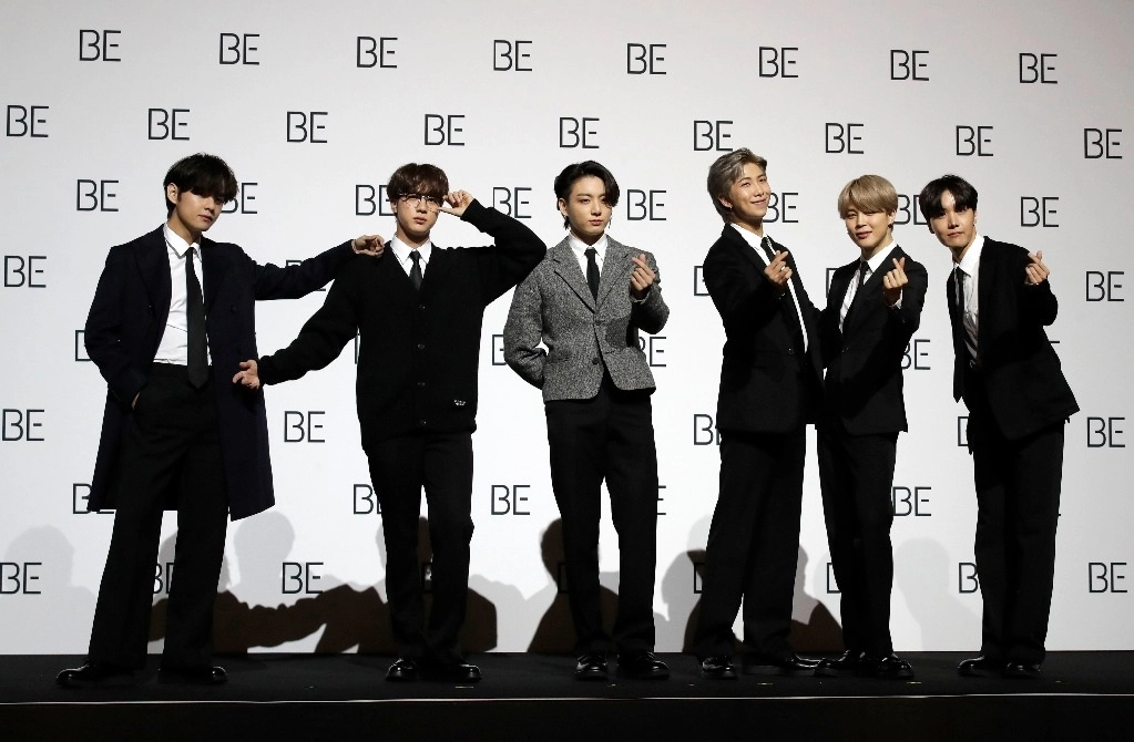 BTS lanzó este viernes su segundo álbum de 2020. Foto Ap