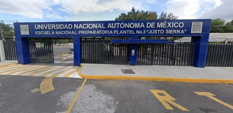 Alumnos de la Prepa 3 mantienen un paro por tiempo indefinido desde el pasado 24 de mayo. Imagen tomada de Google Street View/ Archivo