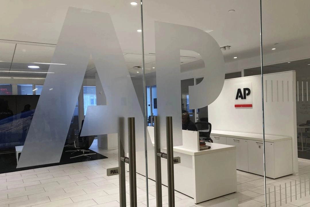El gobierno había buscado suspender la decisión de un tribunal de menor instancia que falló a favor de la AP en abril pasado, determinando que la Casa Blanca castigaba indebidamente a la organización noticiosa por el contenido de su discurso. Foto