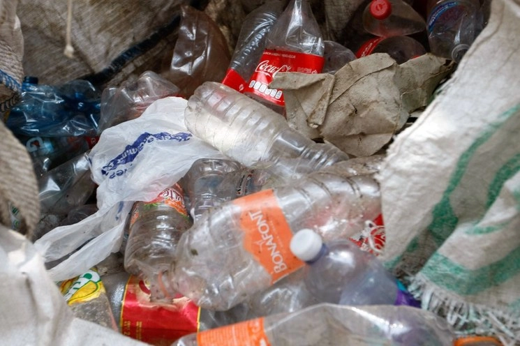 La planta recicladora PetStar, procesa 3 mil 100 millones de botellas al año. Foto Roberto García / Archivo