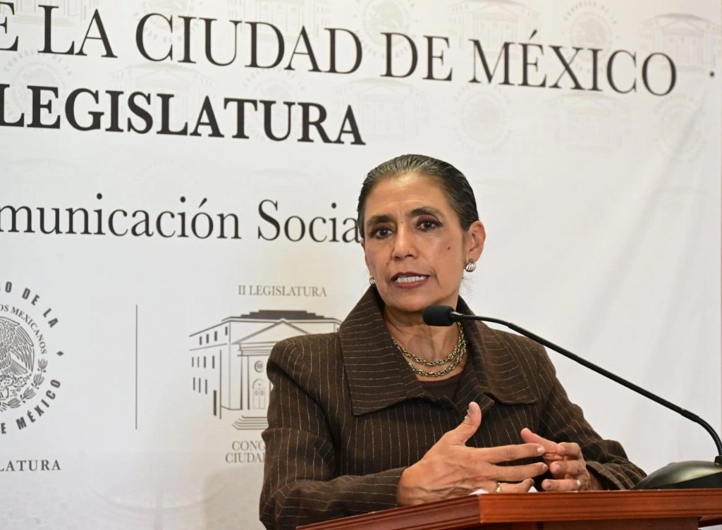 En su comparecencia, la secretaria de Salud expuso los viejos vicios sindicales con las plazas de base. Foto 'La Jornada'



