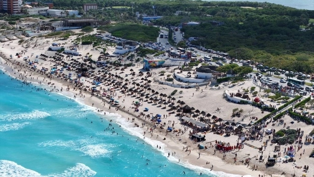 Las playas de Quintana Roo rompieron récord de visitantes estas vacaciones de Semana Santa. Foto @AytoCancun
