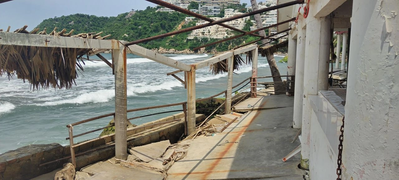 Colocarán unos enramados para poder ofrecer sus servicios. Sin embargo, el espacio está muy cercano a las olas del mar.
