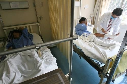 El Hospital General de Atizapán tiene un déficit de personal médico en medio de la pandemia. Foto José Carlo González