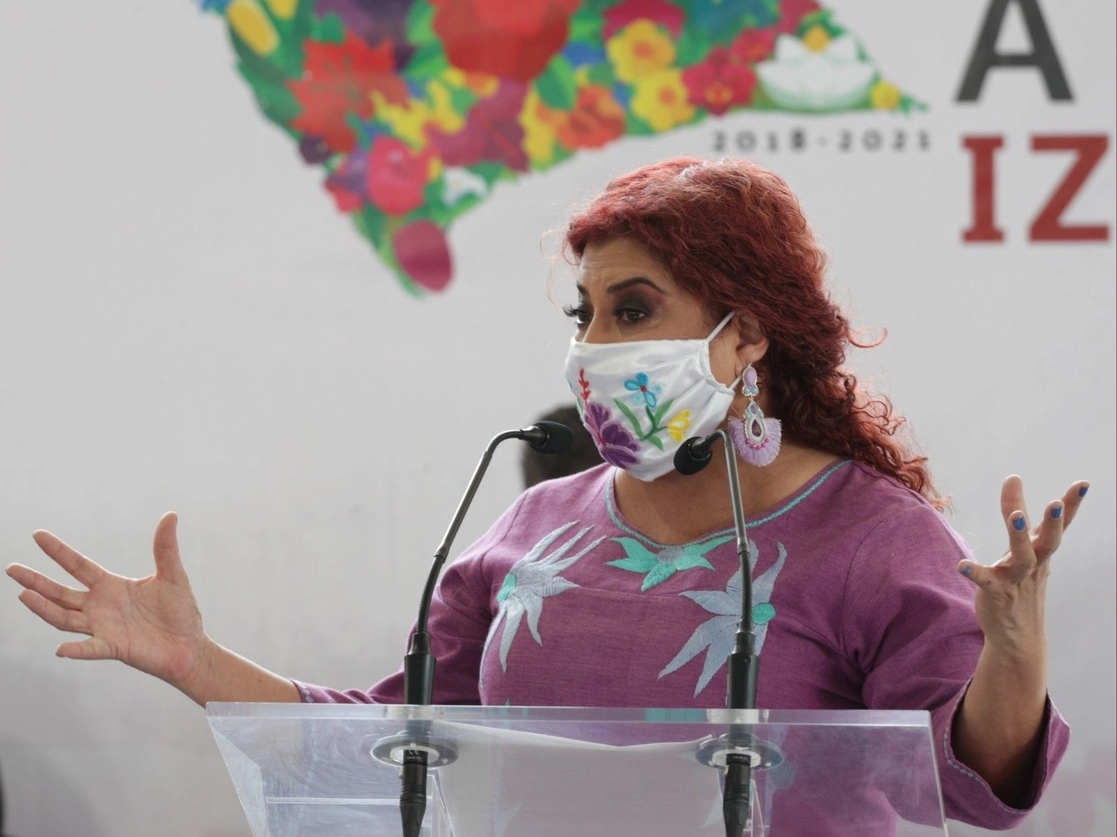 Clara Brugada de Iztapalapa es una de las siete alcaldes que podrán contender por la relección al ganar las encuestas del proceso interno de Morena. Foto Roberto García Ortiz / Archivo 