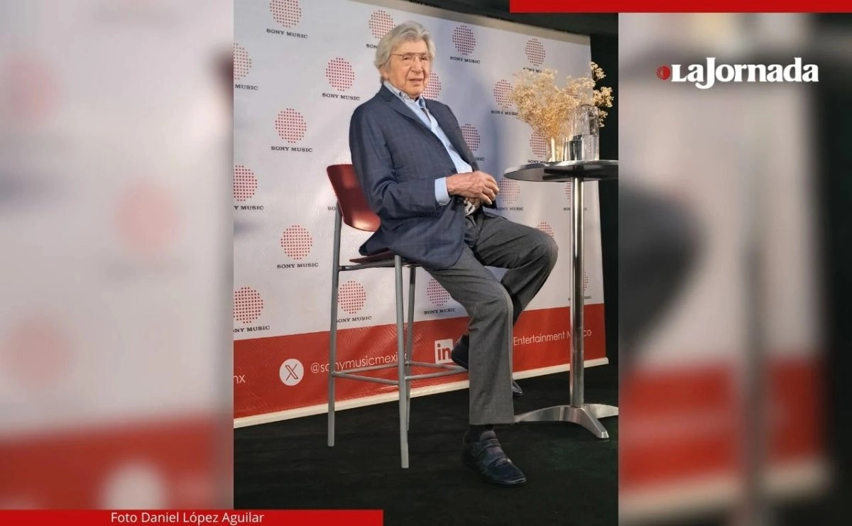 El ganador de Grammy Latino Manuel Alejandro en conferencia de prensa en el auditorio de Sony Music. Foto 