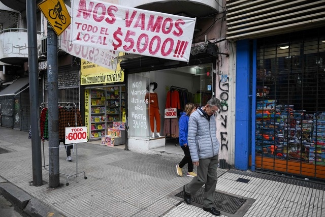 Economic activity in Argentina falls 3.2% during February